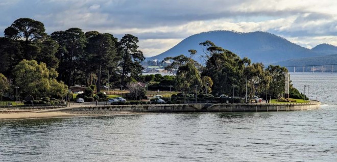 Long Beach and the Beacon light sculpture
